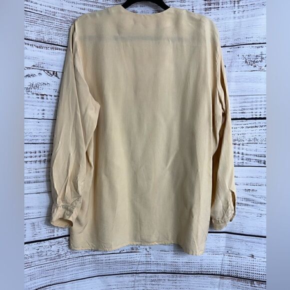 J. Crew blouse womens size medium silk beige button up top Modest Preppy light - Picture 4 of 9